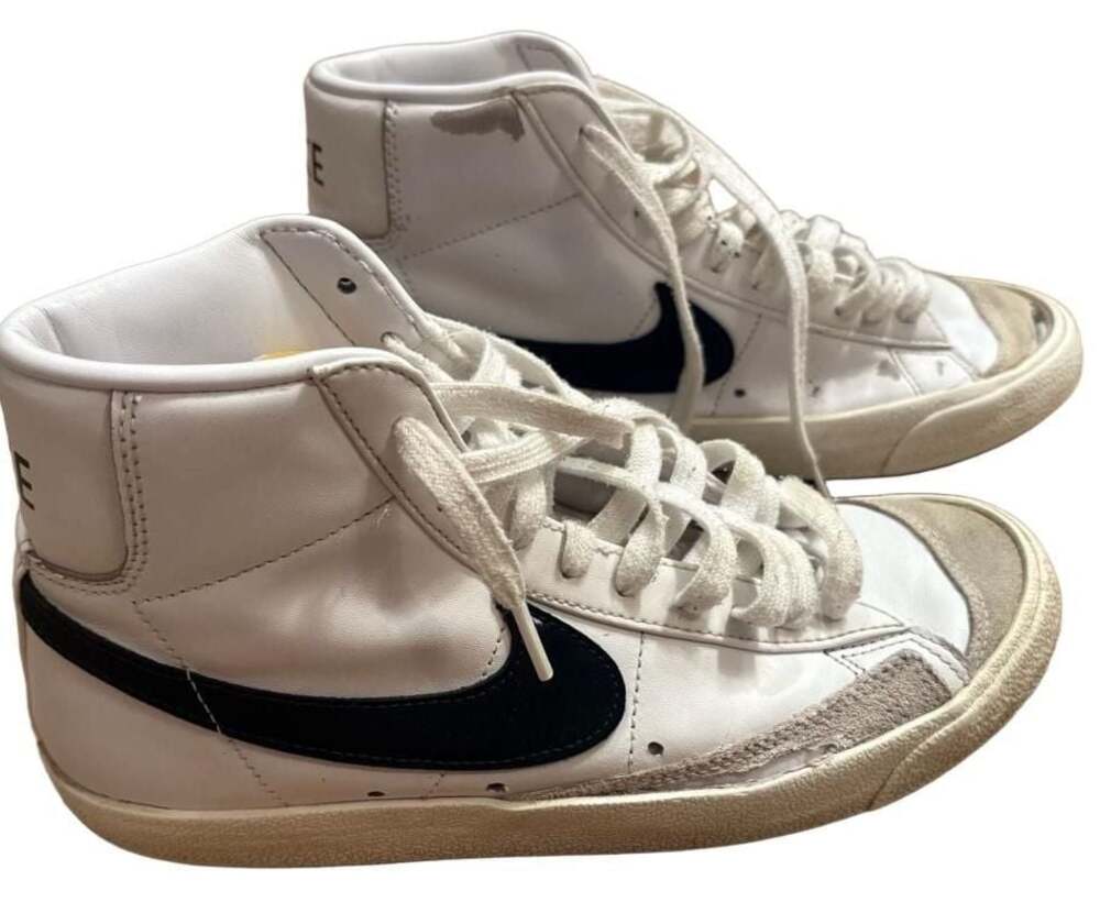 Nike Blazer Mid ’77 Vintage White Black High Top Tie Sneakers Distressed